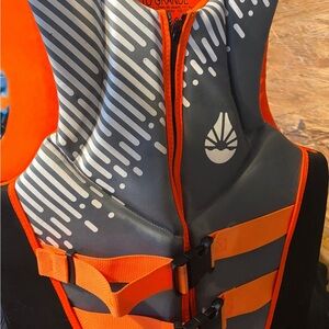 O’Rageous Men's Gray and Orange Lifejacket